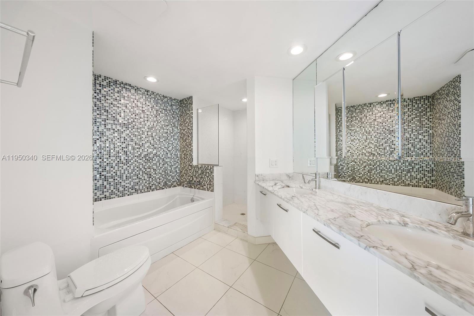 500 Brickell Ave # 2901