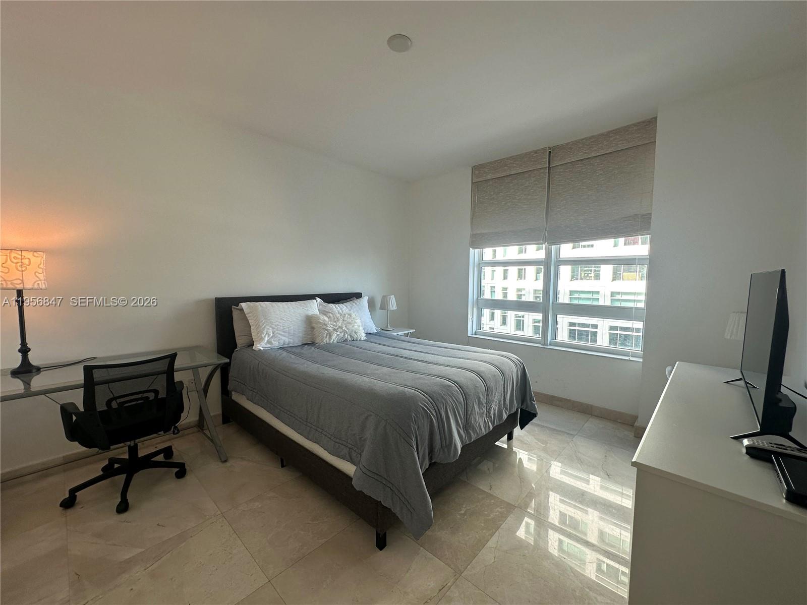 950 Brickell Bay Dr # 1402