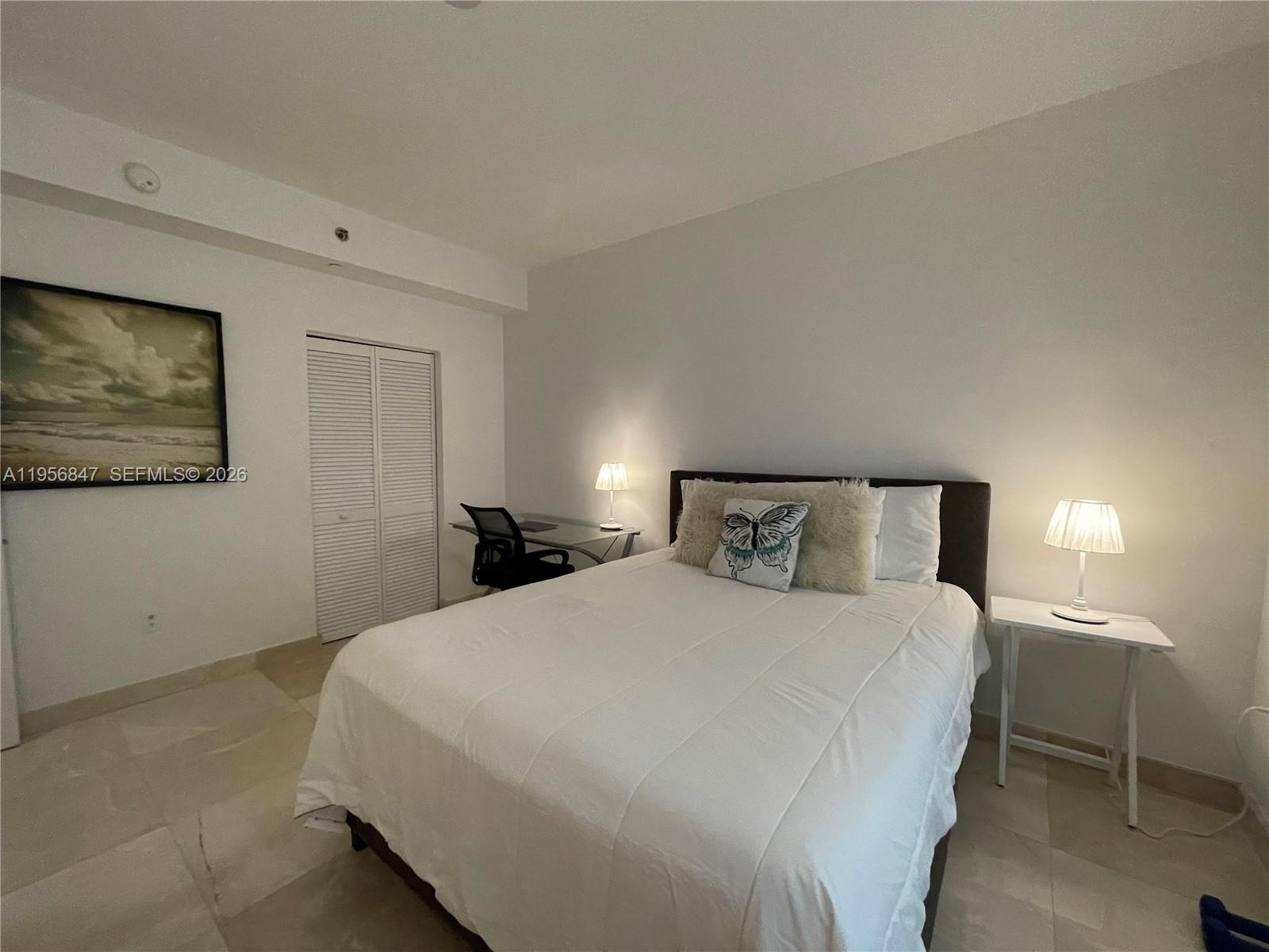 950 Brickell Bay Dr # 1402