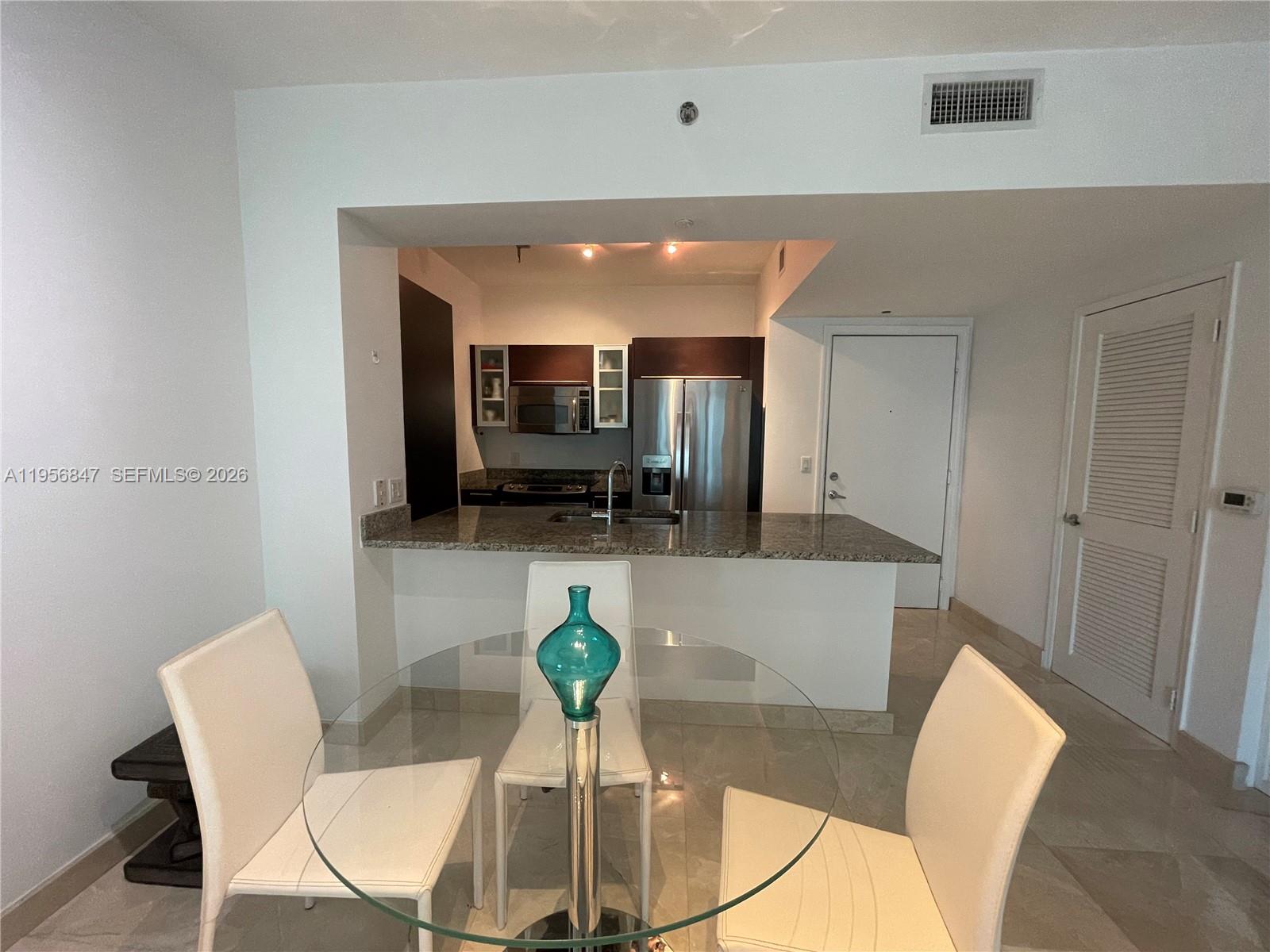 950 Brickell Bay Dr # 1402