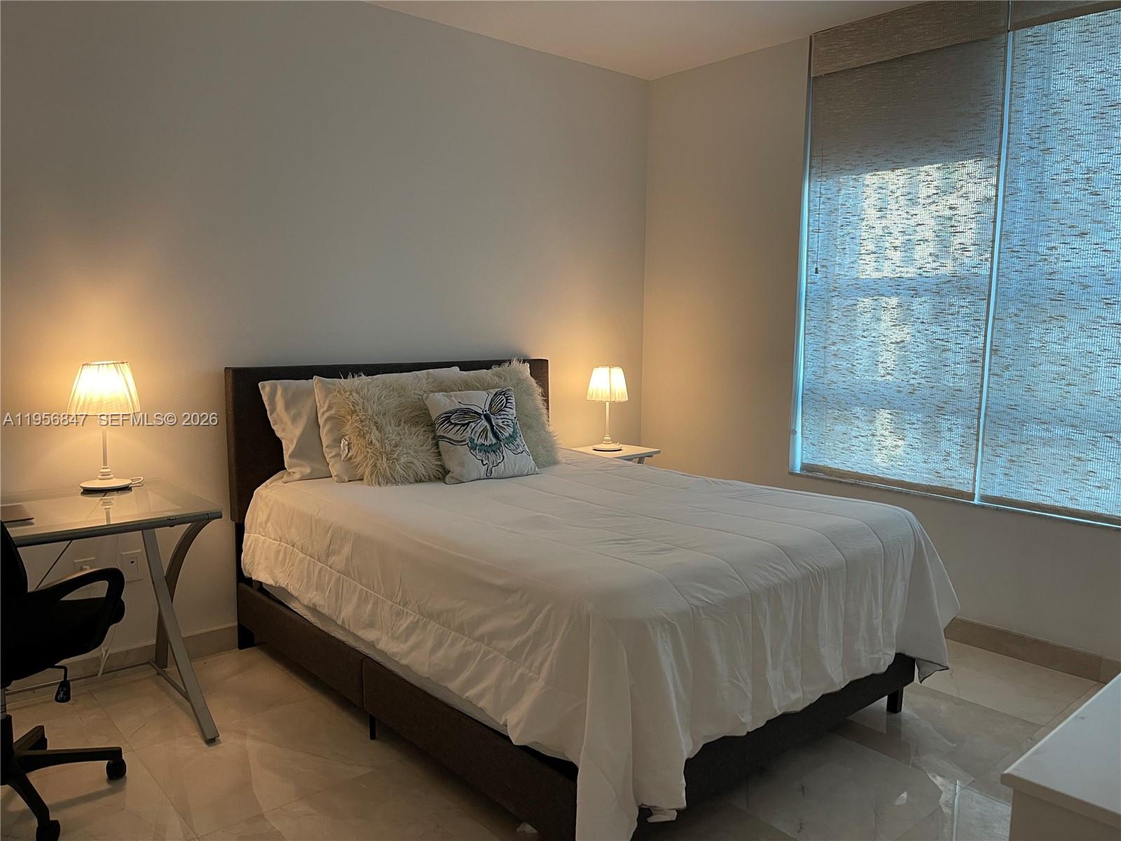 950 Brickell Bay Dr # 1402