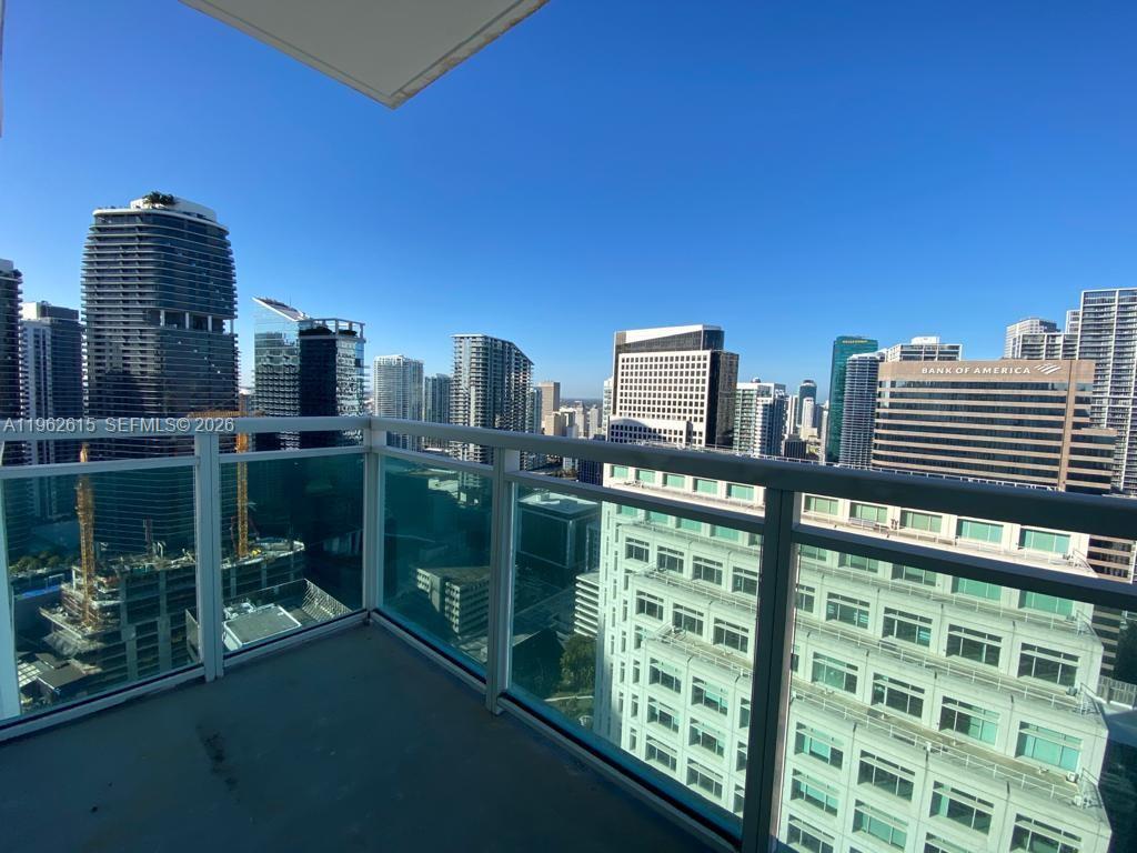 950 Brickell Bay Dr # 4002