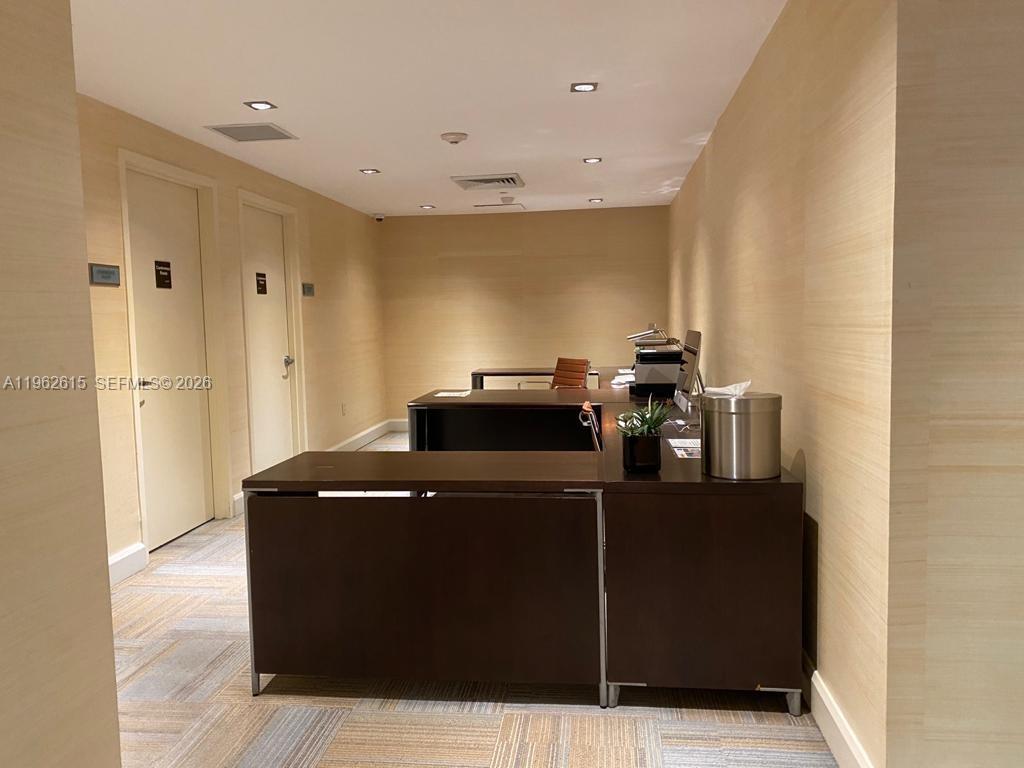 950 Brickell Bay Dr # 4002
