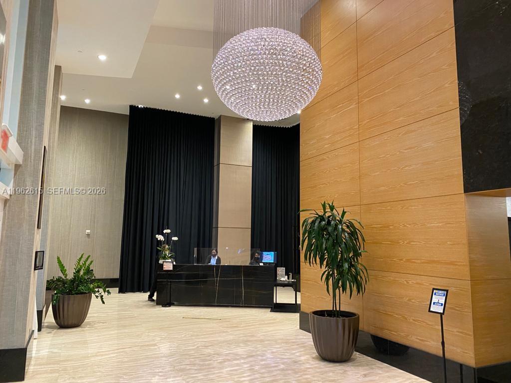 950 Brickell Bay Dr # 4002