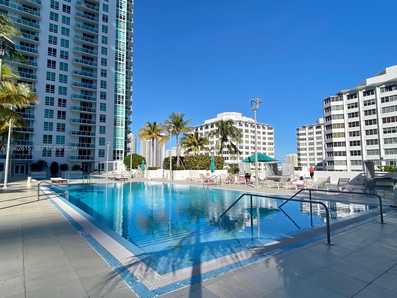 950 Brickell Bay Dr # 4002