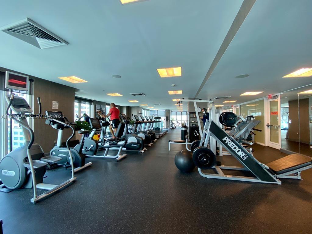 950 Brickell Bay Dr # 4002