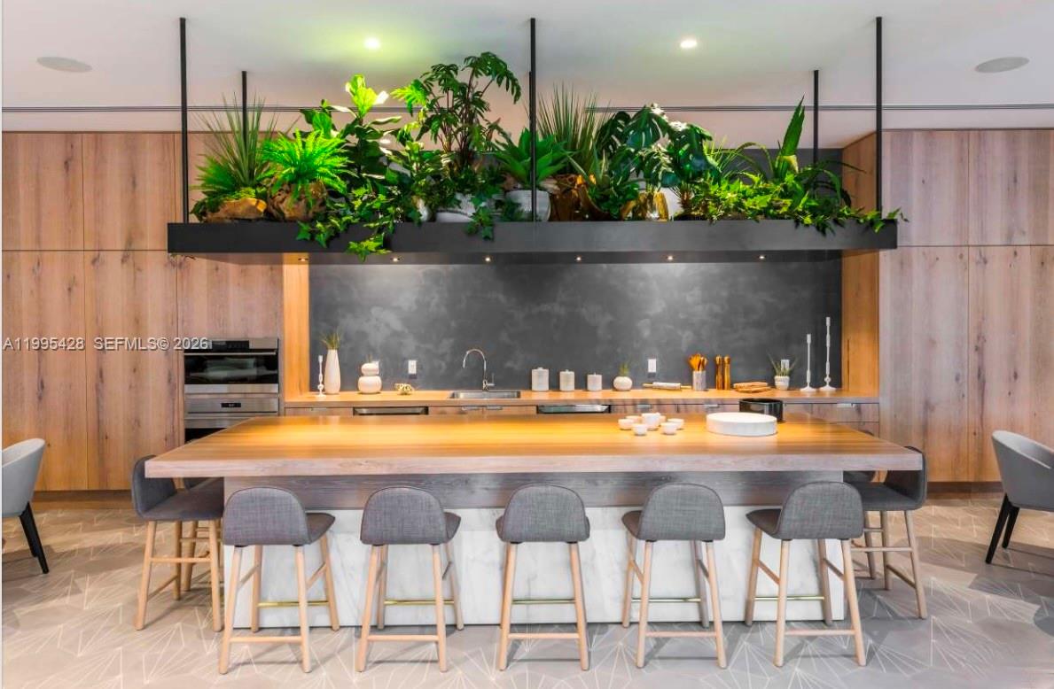 2831 S Bayshore Dr # 406