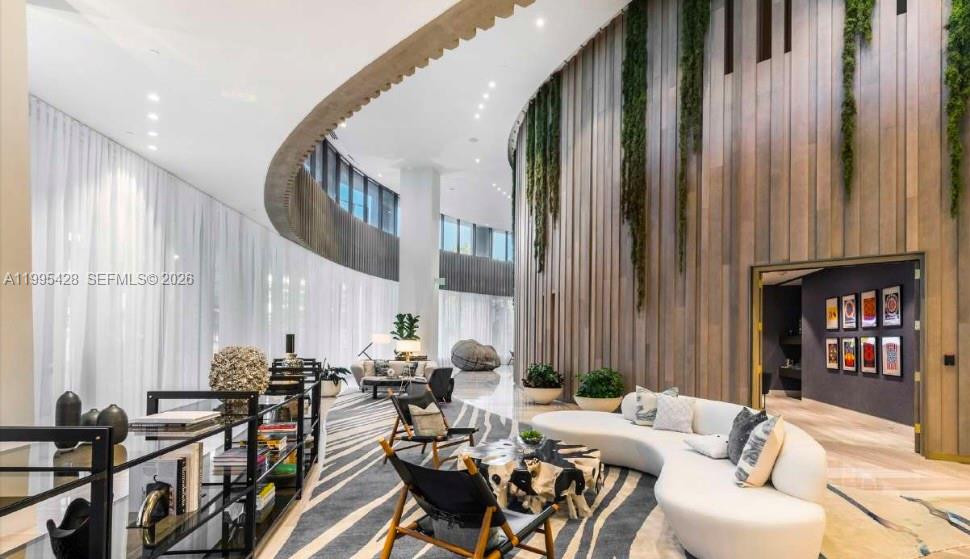 2831 S Bayshore Dr # 406