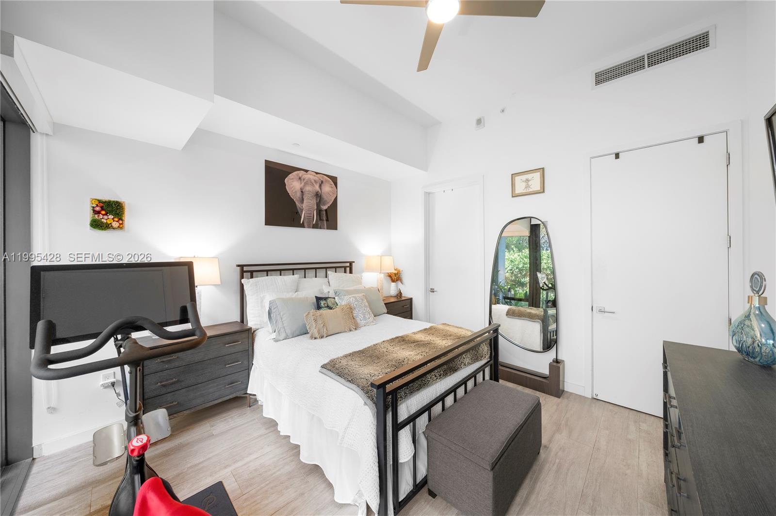 2831 S Bayshore Dr # 406