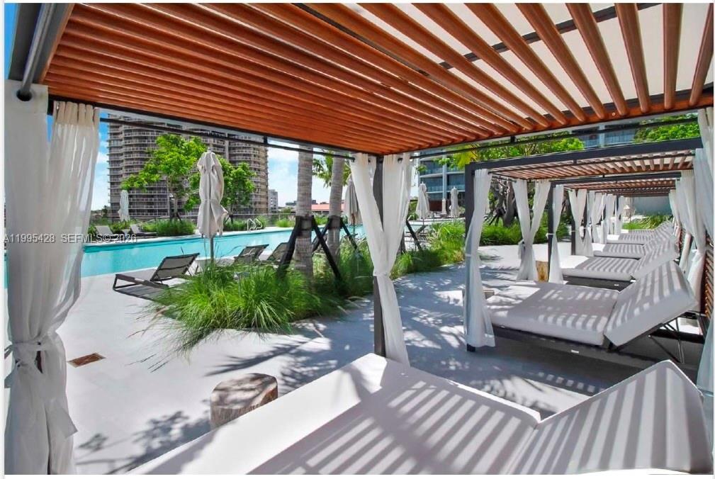 2831 S Bayshore Dr # 406