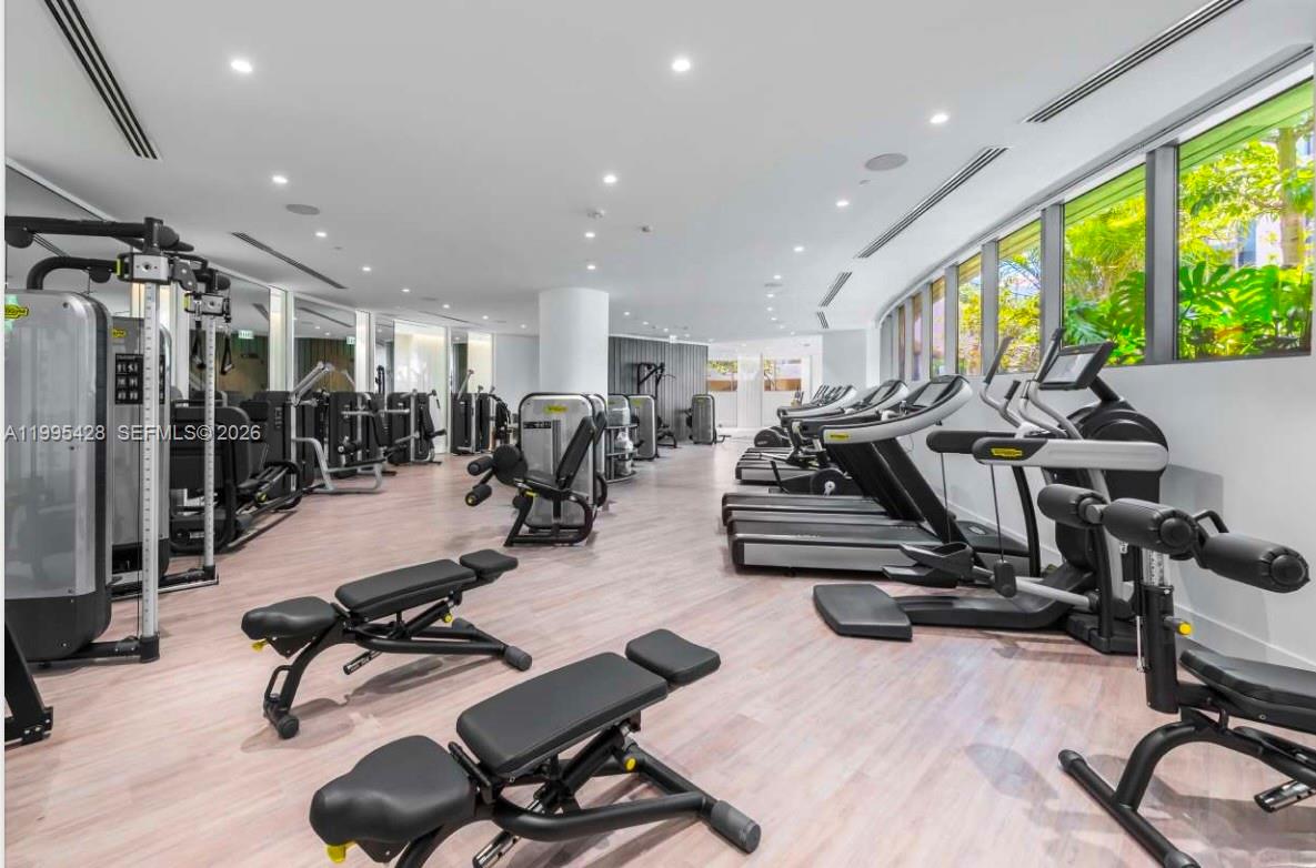 2831 S Bayshore Dr # 406