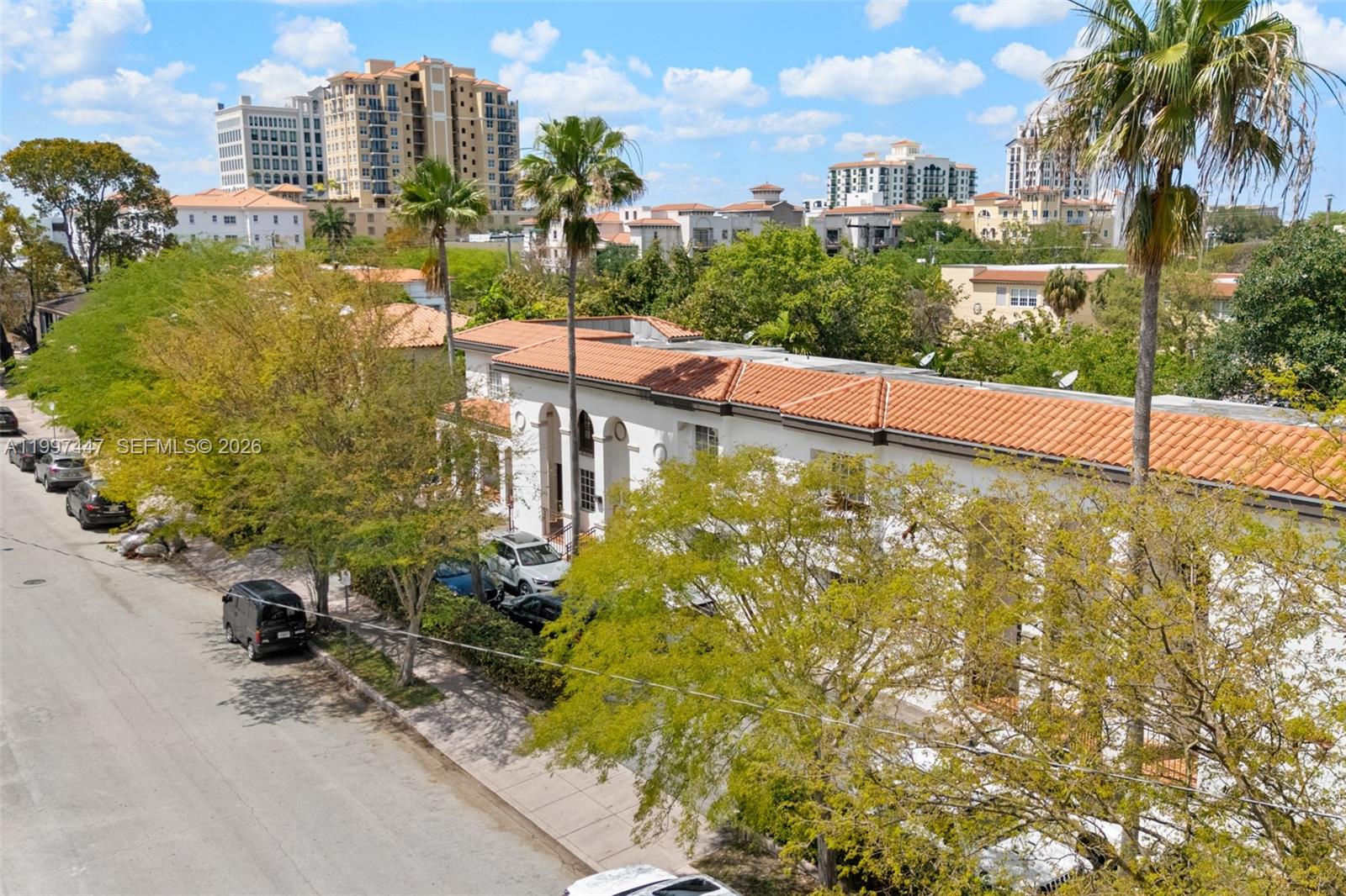 21 Madeira Ave # 12