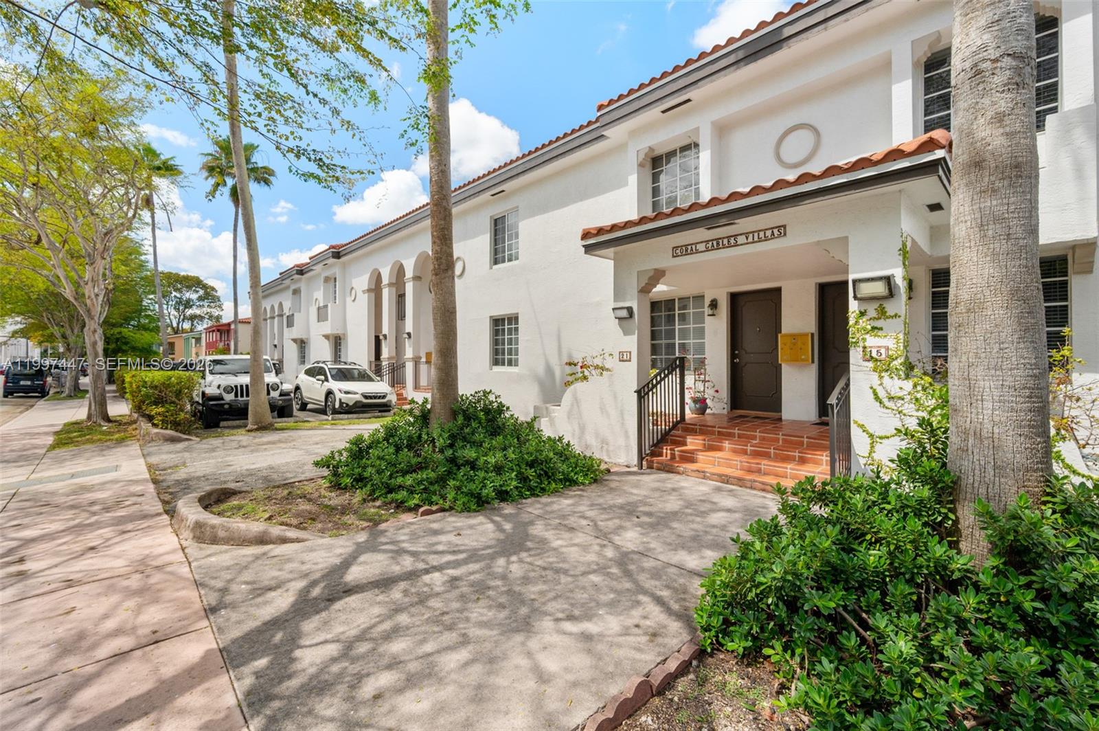 21 Madeira Ave # 12
