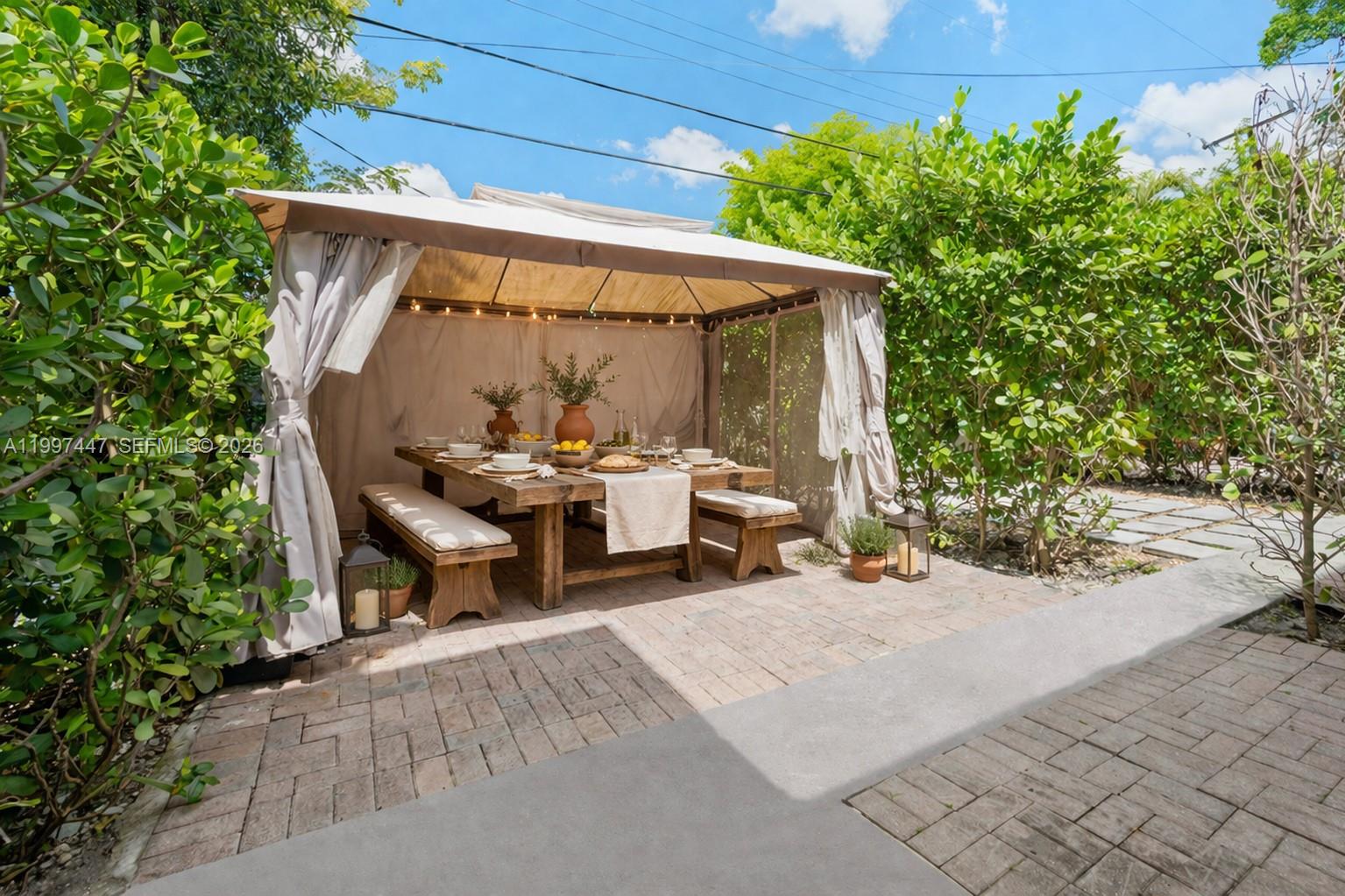 21 Madeira Ave # 12