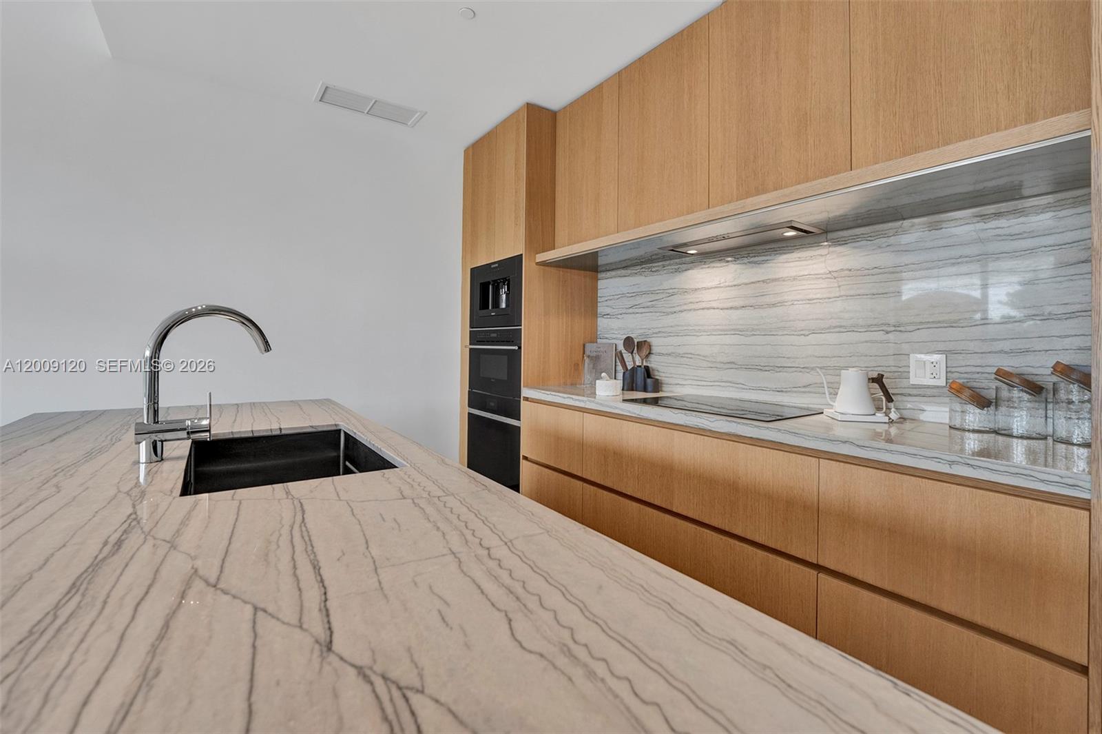8701 Collins Ave # 304
