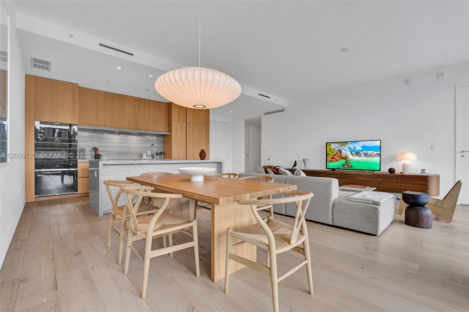 8701 Collins Ave # 304