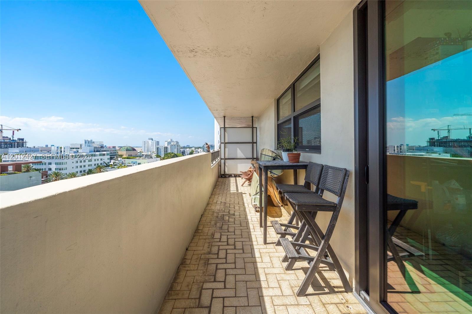 1621 Collins Ave Unit: PH1002