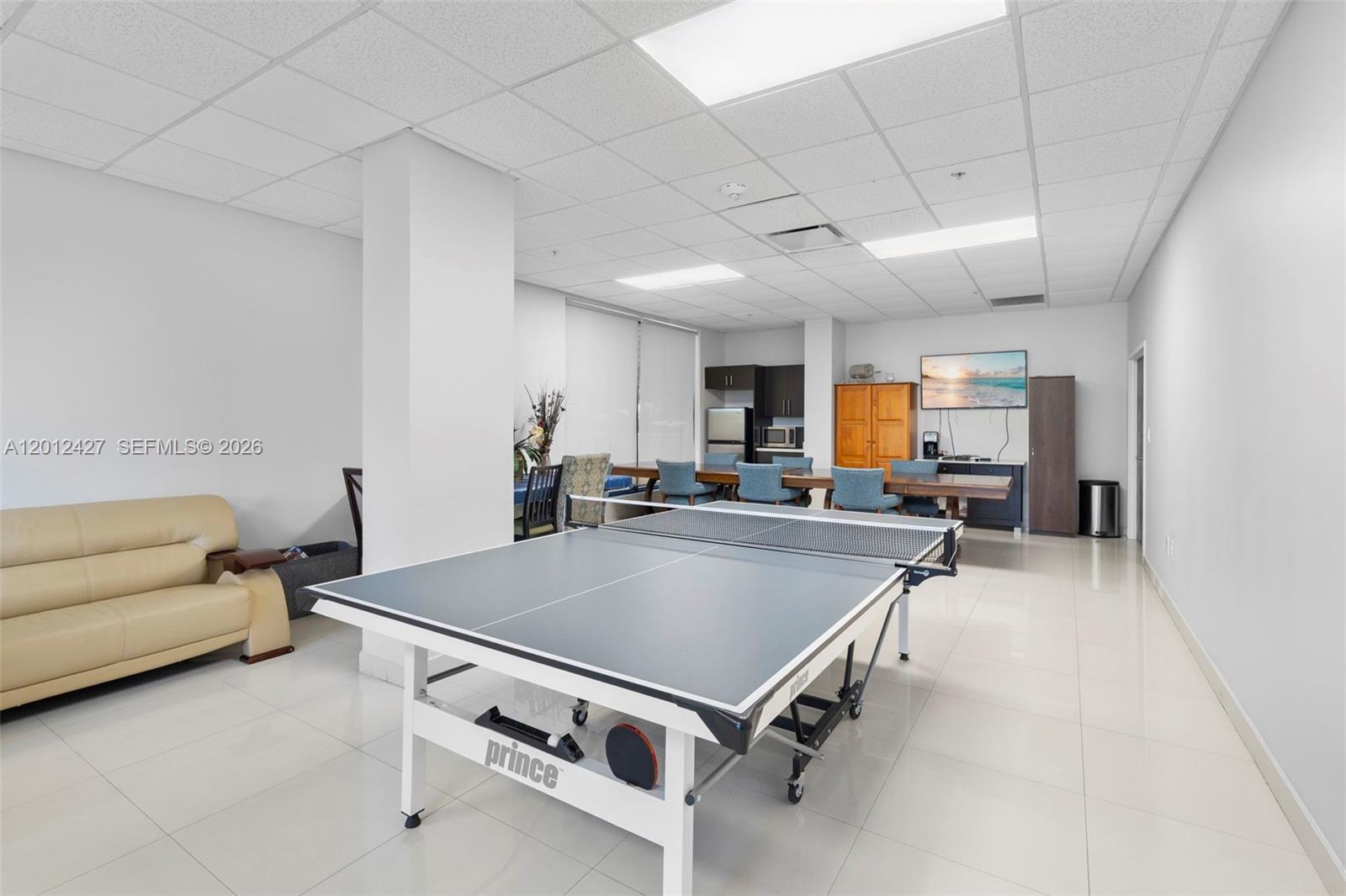 1621 Collins Ave Unit: PH1002