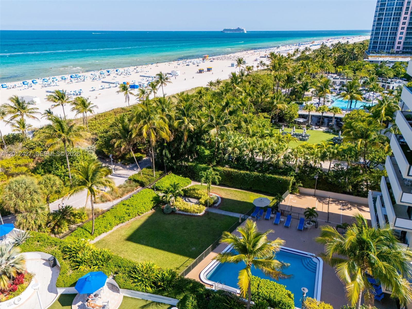 1621 Collins Ave Unit: PH1002