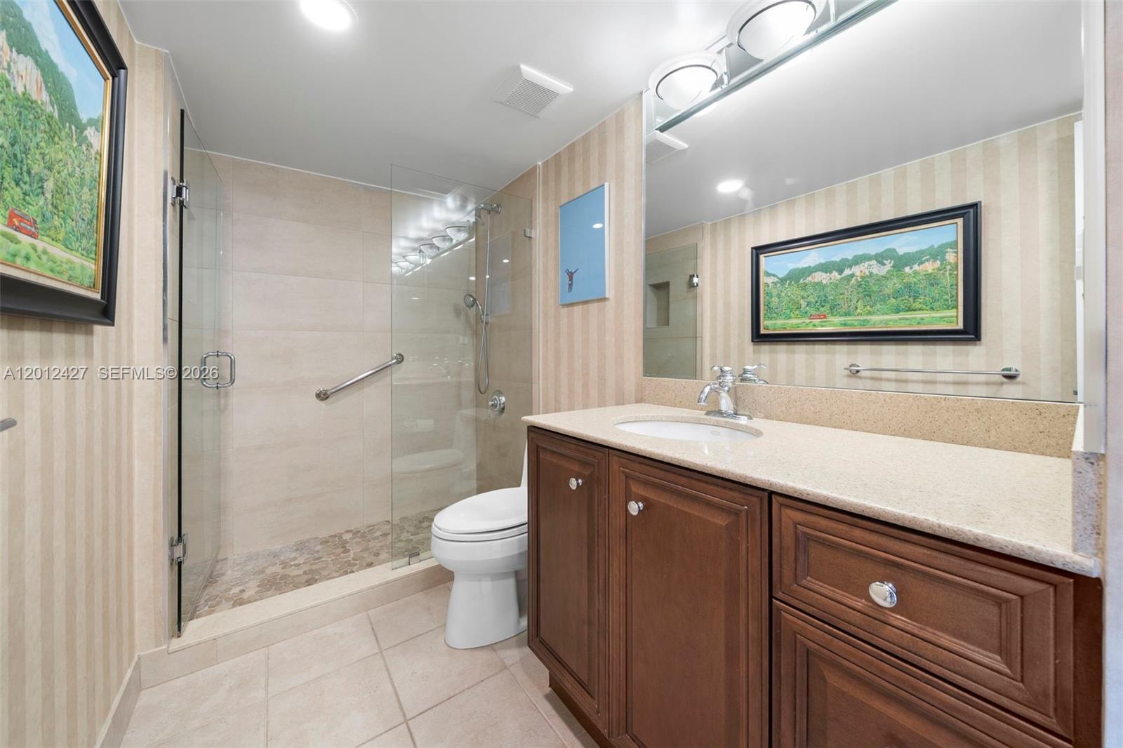 1621 Collins Ave Unit: PH1002