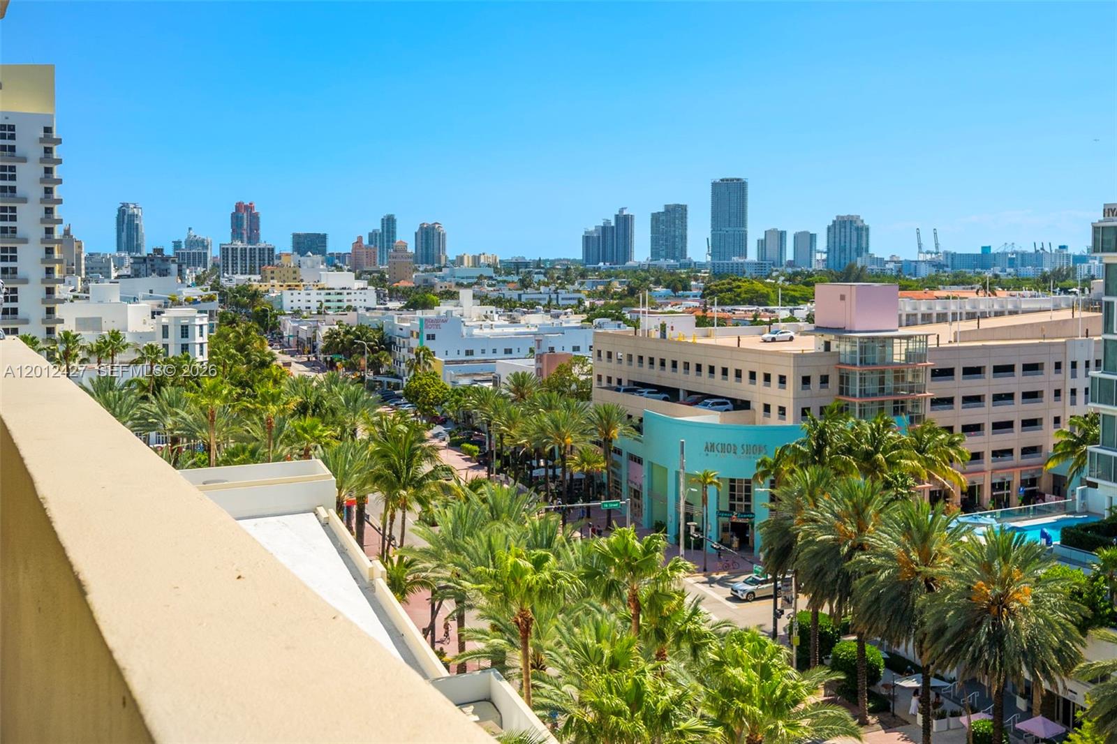 1621 Collins Ave Unit: PH1002