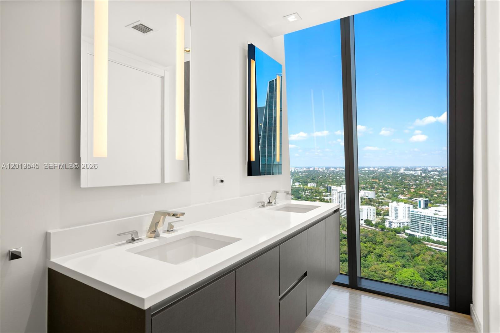 1451 Brickell Ave # 4103