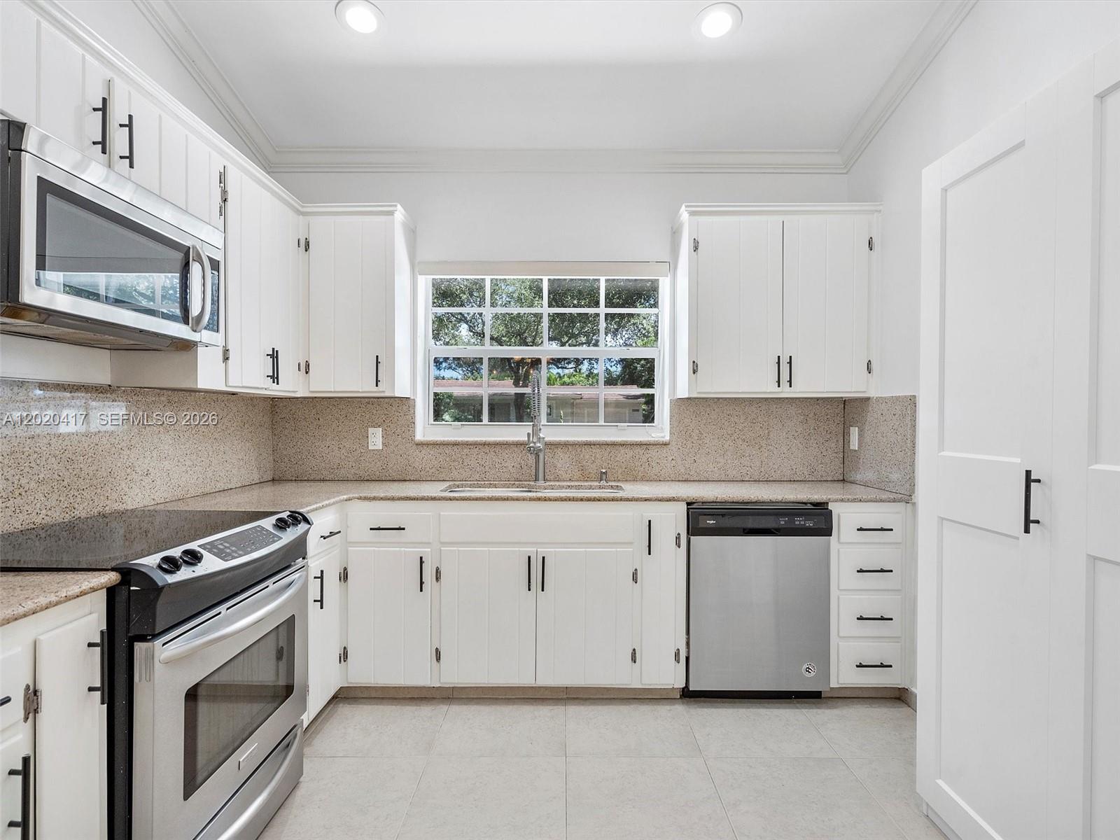 731 Sistina AV # 0