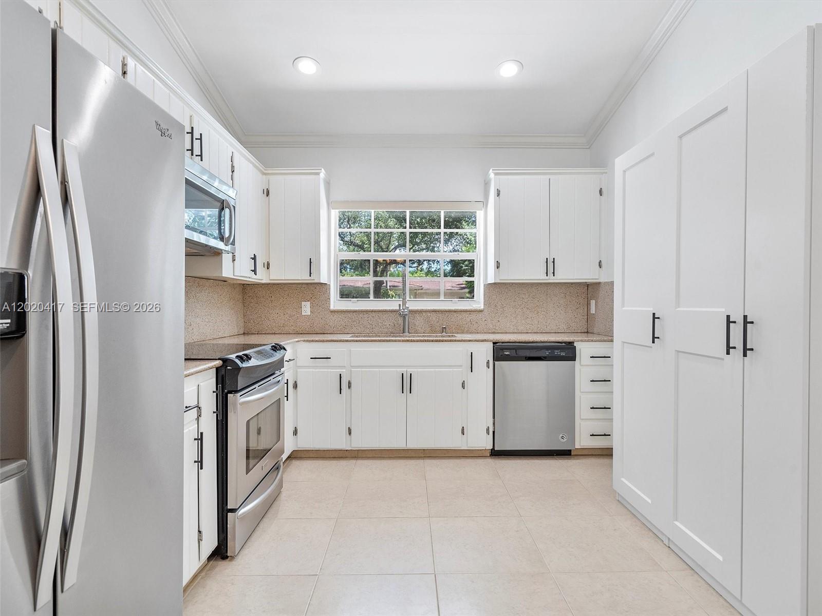 731 Sistina AV # 0