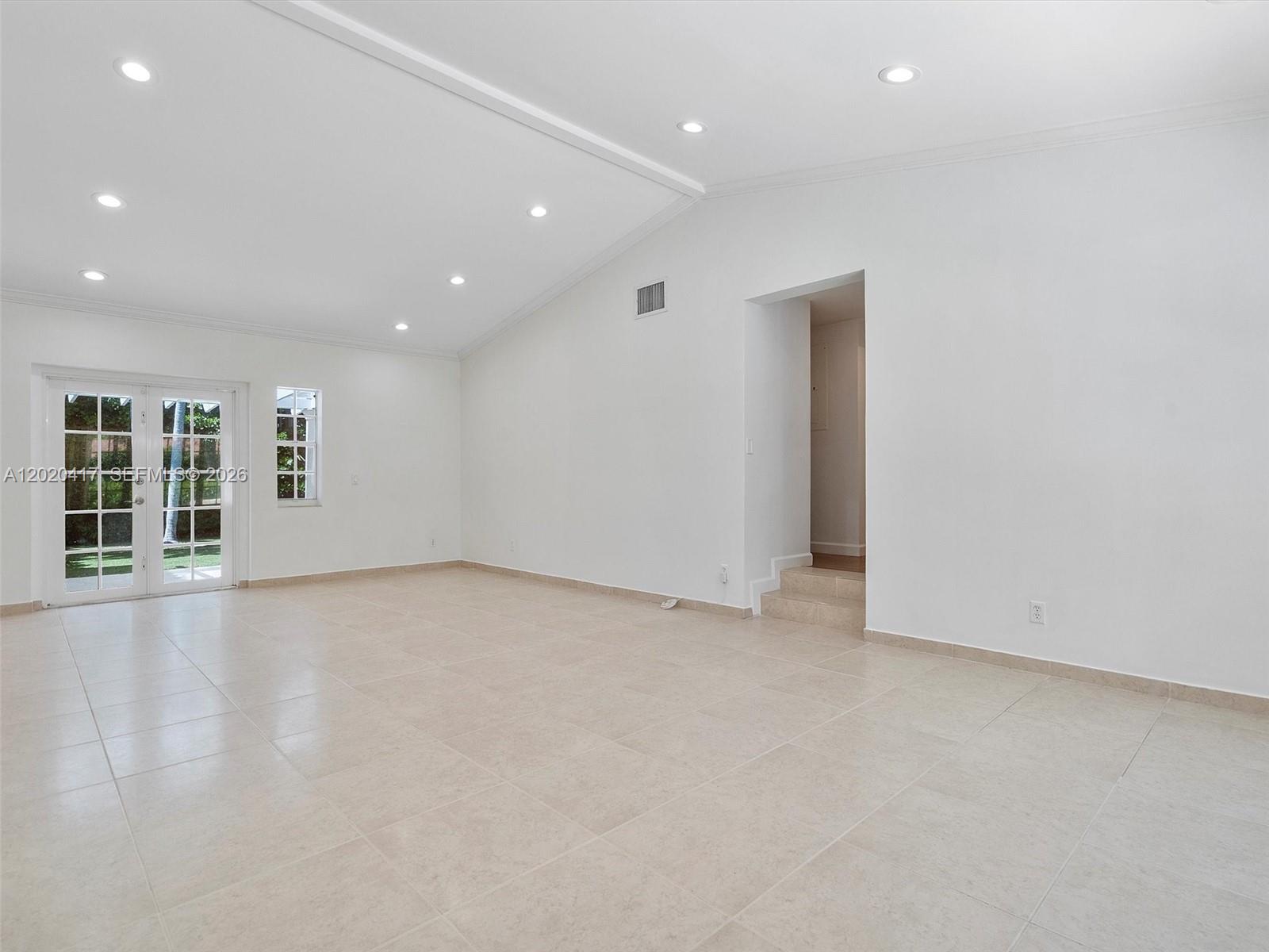 731 Sistina AV # 0