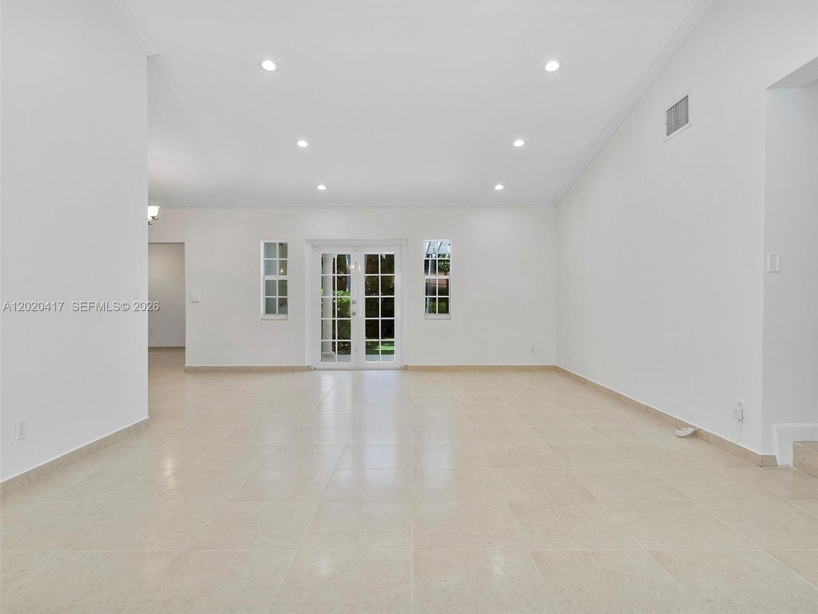 731 Sistina AV # 0
