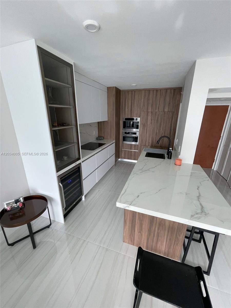 31 SE 5th St # 3103