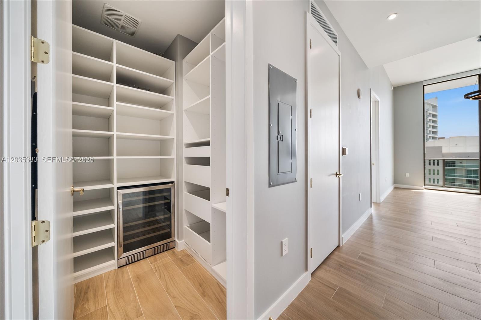 2655 S bayshore drive # 1906