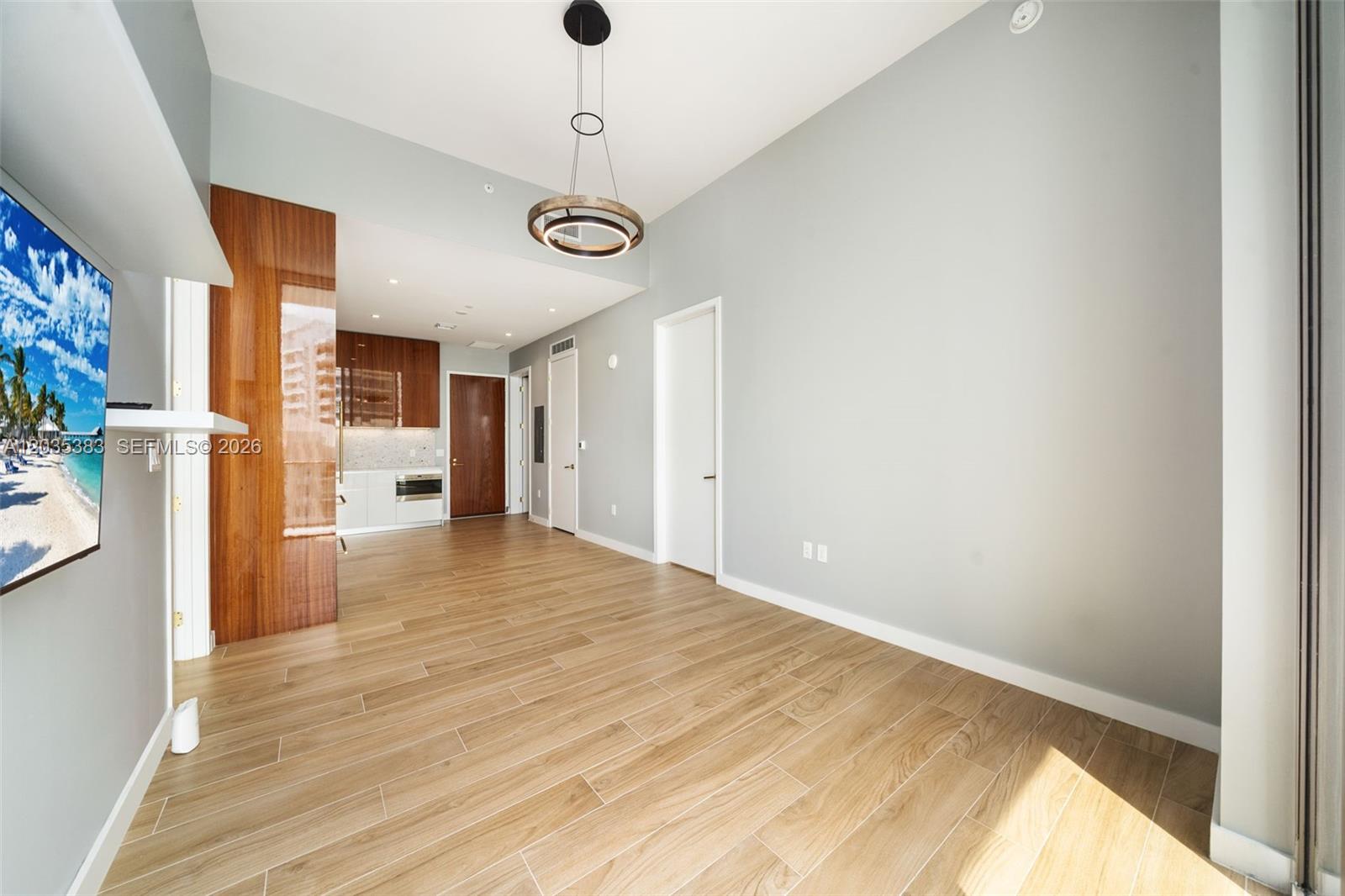2655 S bayshore drive # 1906