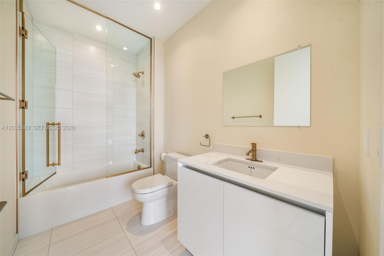 2655 S bayshore drive # 1906
