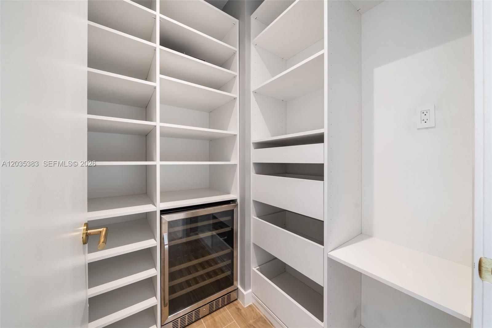2655 S bayshore drive # 1906
