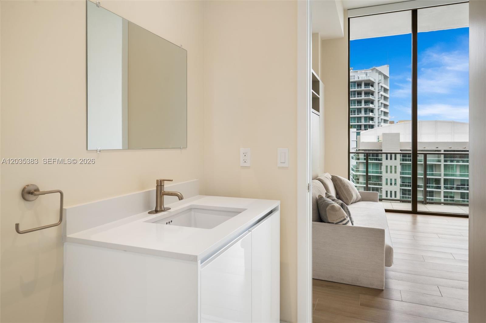 2655 S bayshore drive # 1906