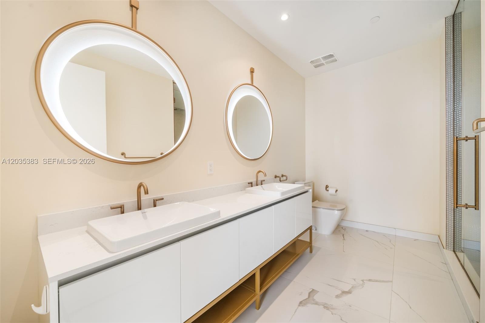 2655 S bayshore drive # 1906