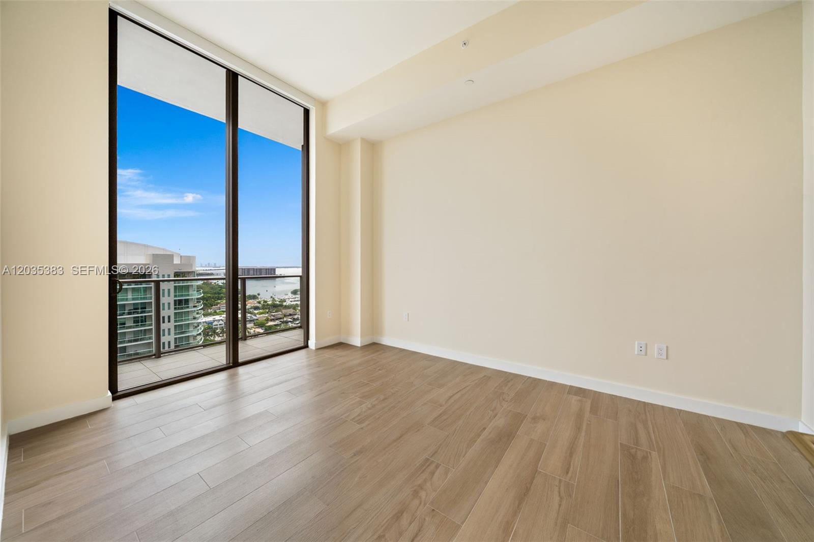 2655 S bayshore drive # 1906