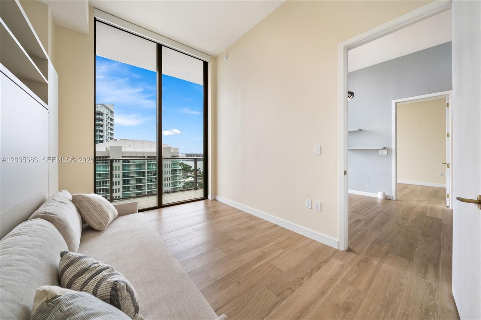 2655 S bayshore drive # 1906