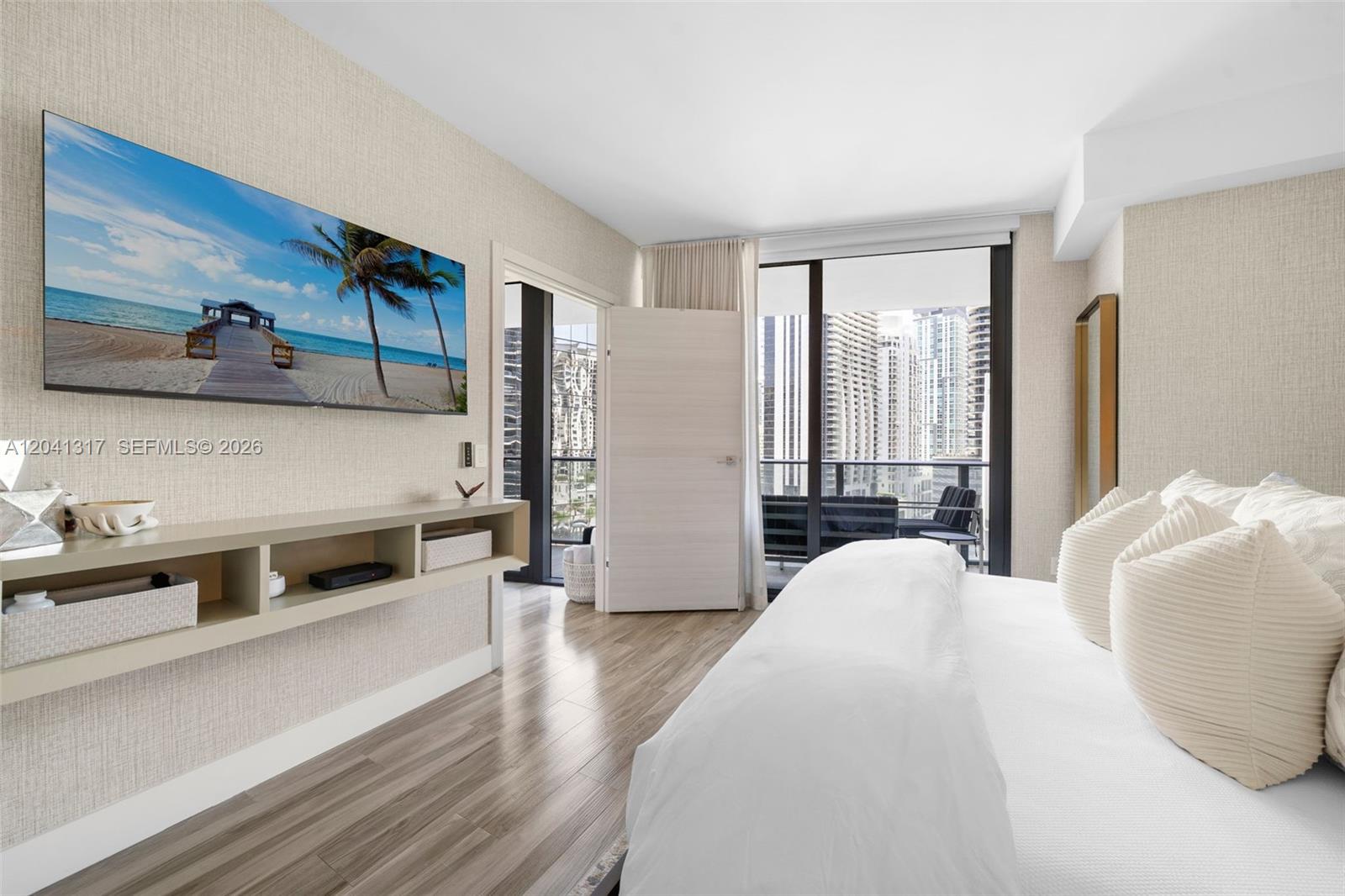 801 S Miami Ave Unit: 1604