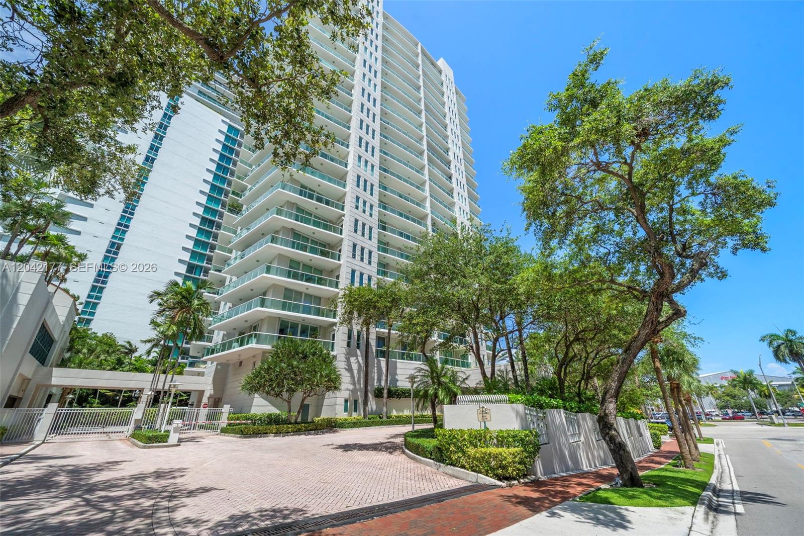 2645 S Bayshore Dr # 601