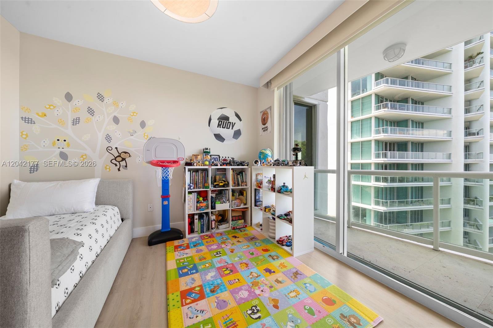 2645 S Bayshore Dr # 601