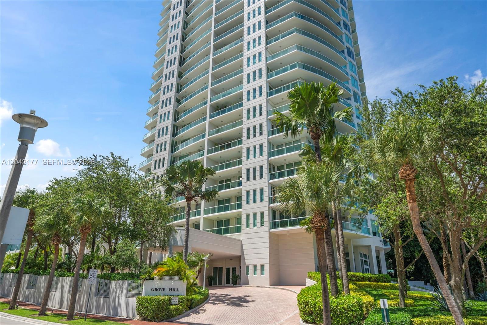 2645 S Bayshore Dr # 601