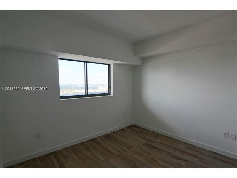 460 NE 28 STREET # 2805