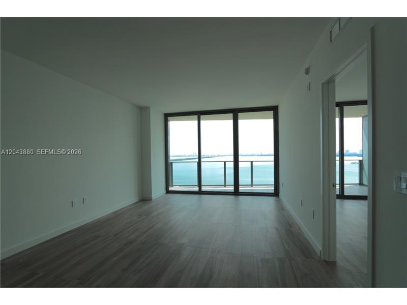 460 NE 28 STREET # 2805