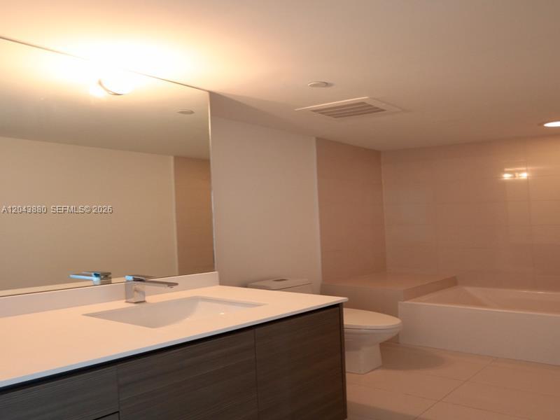 460 NE 28 STREET # 2805