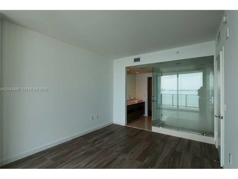 460 NE 28 STREET # 2805