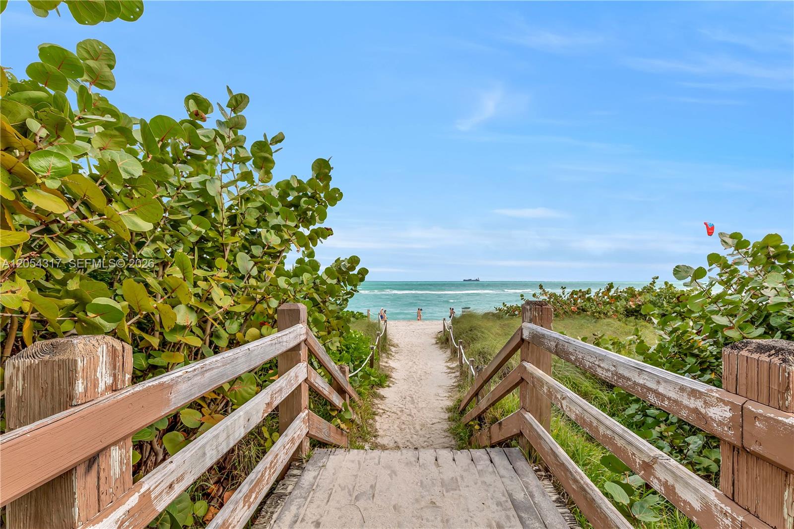 2625 Collins Ave # 1609
