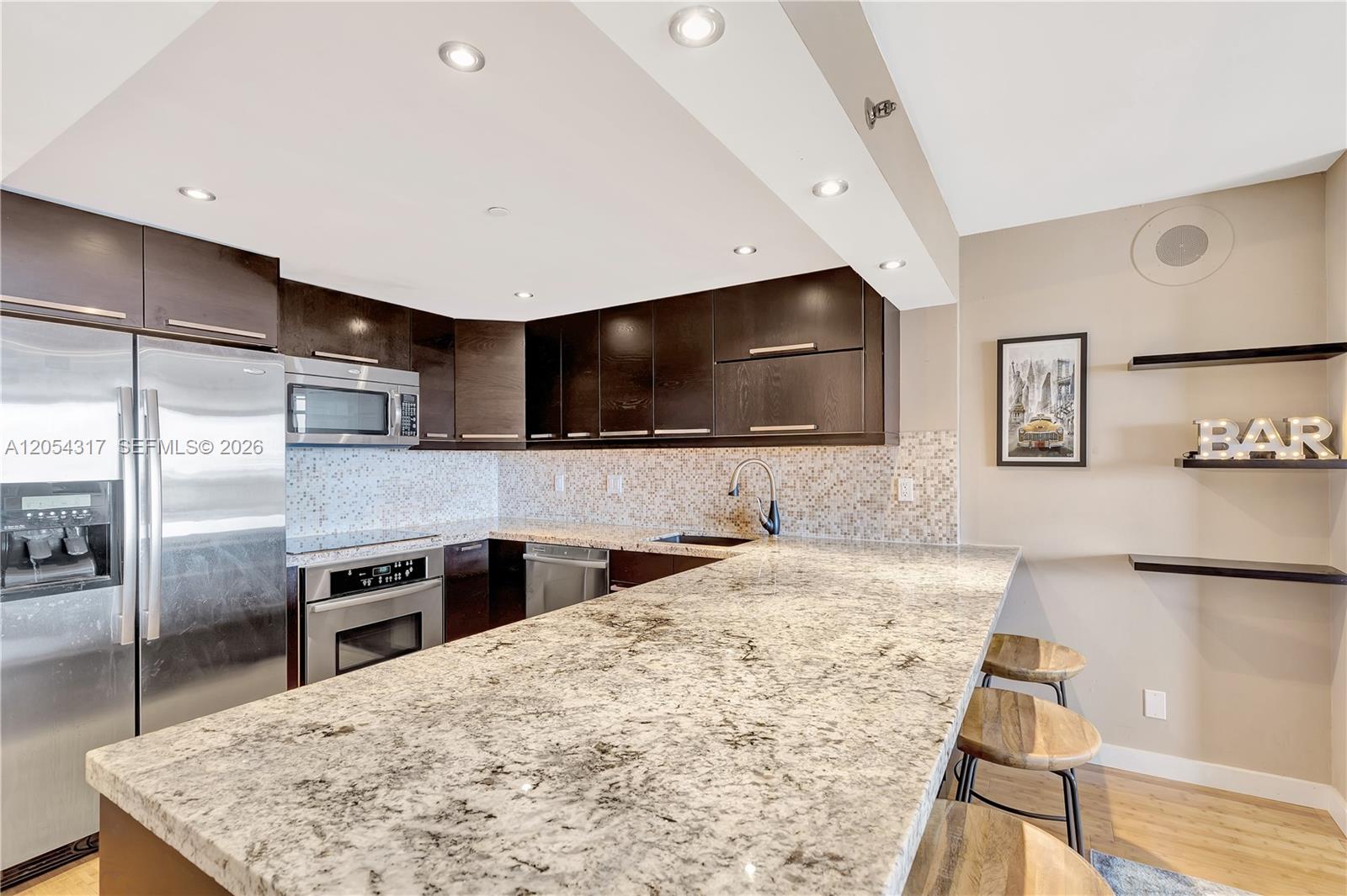2625 Collins Ave # 1609