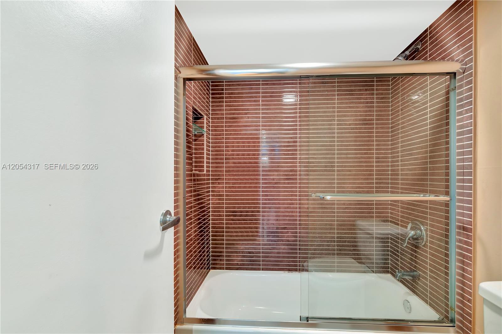 2625 Collins Ave # 1609